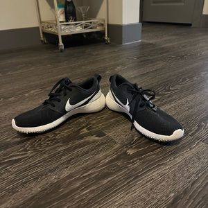 Nike womens golf shoes size 7